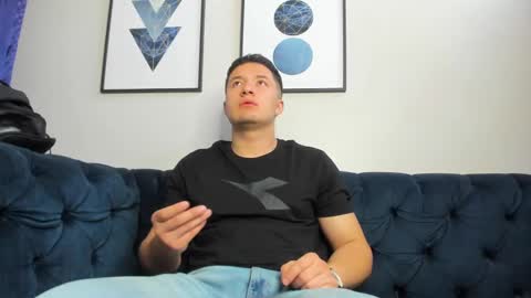 MichaelConnor  online show from 01-11-25, 12:29