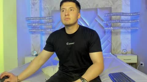 MichaelConnor  online show from 02-28-25, 03:26