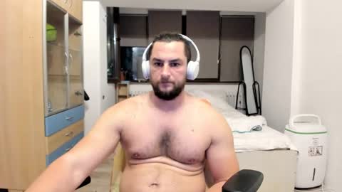 michaelragnar90 online show from 11-12-25, 04:40