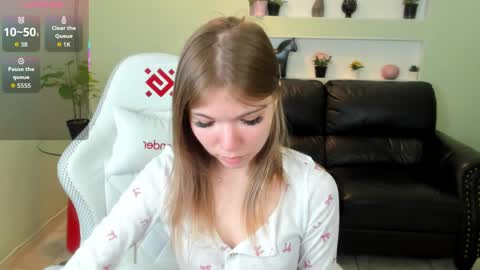 michafox online show from 04-22-26, 12:28