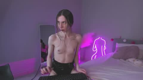 michele_mack online show from 03-04-25, 03:00