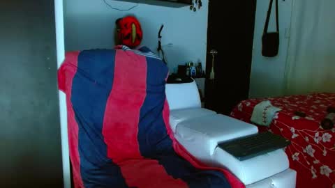 Snapshot of michell_myers chatting on 02-15-25, 11:14 michell_myers online show from 02-15-25, 11:14