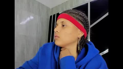 michell_rs online show from 02-12-25, 04:23