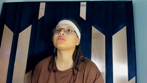 michell_rs online show from 09-12-25, 04:23