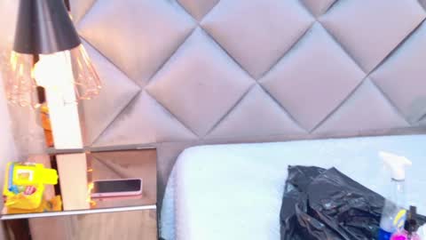 michell_starrr online show from 05-26-26, 03:02
