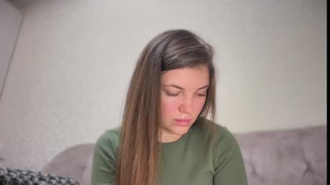 Snapshot of michelle_mir chatting on 02-06-25, 04:58 Michelle online show from 02-06-25, 04:58