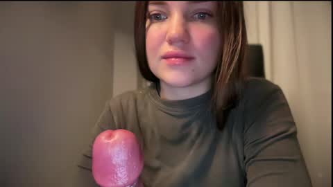 Snapshot of michelle_mir chatting on 02-20-25, 03:41 Michelle online show from 02-20-25, 03:41