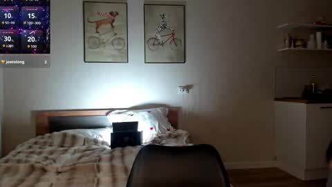 Snapshot of michelle_mir chatting on 10-18-25, 04:08 Michelle online show from 10-18-25, 04:08