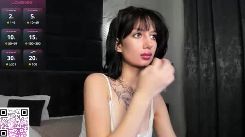 ichelle online show from 11-17-25, 01:00