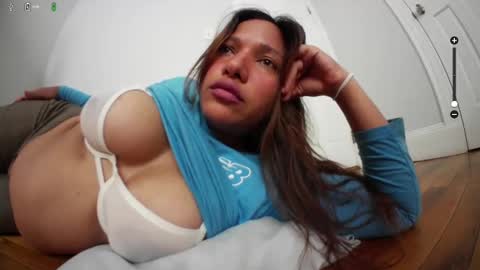 Snapshot of michelle_sex_hard chatting on 10-10-25, 03:44 Anne Michelle online show from 10-10-25, 03:44