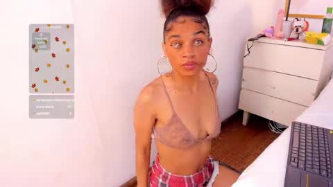michellebronx online show from 05-11-26, 04:26
