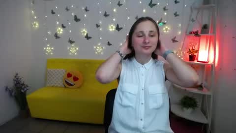 Snapshot of michellee11 chatting on 05-07-26, 11:26 Michel online show from 05-07-26, 11:26