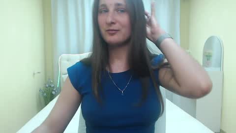 Snapshot of michellee11 chatting on 05-26-26, 11:50 Michel online show from 05-26-26, 11:50