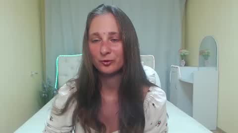 Snapshot of michellee11 chatting on 07-03-26, 11:49 Michel online show from 07-03-26, 11:49