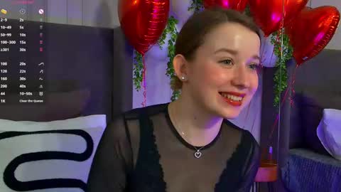 Snapshot of michellehaynes chatting on 02-17-25, 05:32 michelle online show from 02-17-25, 05:32