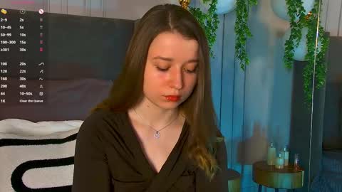 Snapshot of michellehaynes chatting on 02-24-25, 02:48 michelle online show from 02-24-25, 02:48