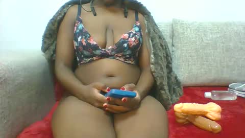 michellevice online show from 11-26-25, 07:37