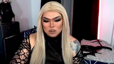 Michelle online show from 10-30-25, 05:57