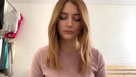 Jenny online show from 05-05-26, 08:33