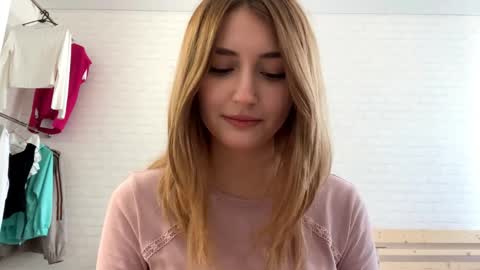 Jenny online show from 05-13-26, 01:08
