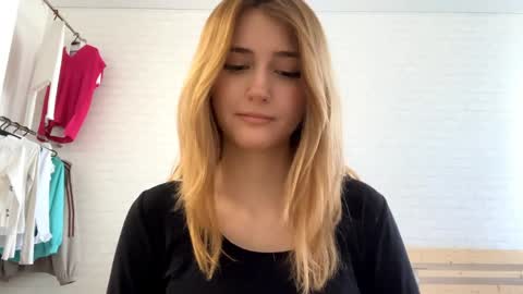 Jenny online show from 05-22-26, 12:22