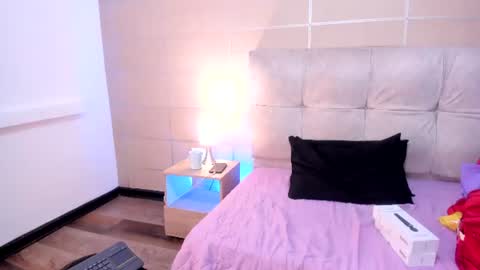 michonne_09 online show from 07-25-26, 11:52