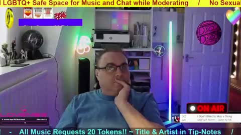 Professional Moderator  Mick Mickey online show from 04-11-26, 04:33