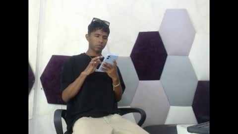 Snapshot of mick_storm chatting on 02-17-26, 07:09 Mick storm online show from 02-17-26, 07:09