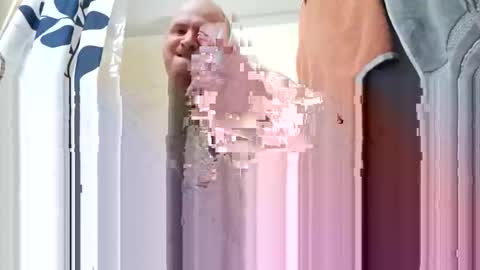 Snapshot of mickey_2007 chatting on 01-15-26, 04:17 mickey_2007 online show from 01-15-26, 04:17