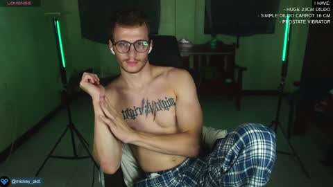 Mickey online show from 12-25-24, 09:34