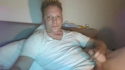 mickkxl online show from 01-15-25, 08:16