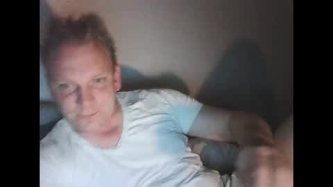 Snapshot of mickkxl chatting on 03-06-26, 07:54 mickkxl online show from 03-06-26, 07:54