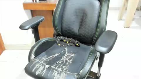 Snapshot of microfama00 chatting on 02-03-26, 04:32 microfama00 online show from 02-03-26, 04:32