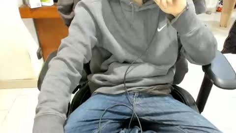 Snapshot of microfama00 chatting on 03-18-26, 01:20 microfama00 online show from 03-18-26, 01:20