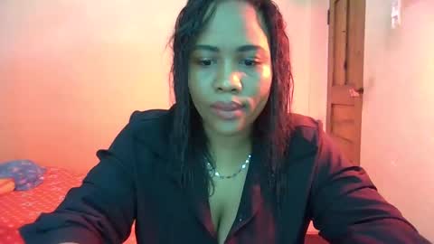 Snapshot of midiosa229 chatting on 10-28-25, 01:36 midiosa229 online show from 10-28-25, 01:36