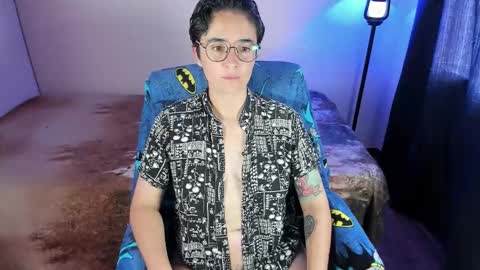 Blue online show from 11-17-25, 03:29