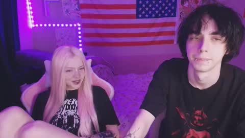 Snapshot of midnight_memories chatting on 02-08-26, 12:47 Kai and Angel online show from 02-08-26, 12:47