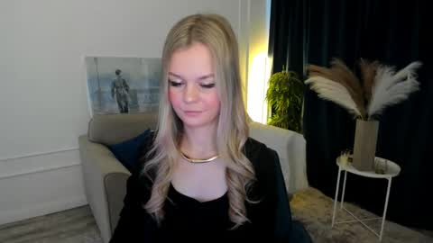 midnighteaura online show from 04-21-26, 03:57