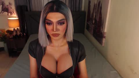 Snapshot of midnightscentxx chatting on 02-01-25, 06:32 KATE online show from 02-01-25, 06:32