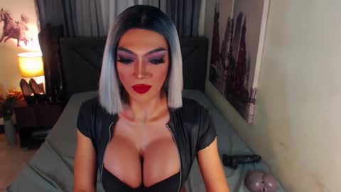 Snapshot of midnightscentxx chatting on 02-09-25, 05:19 KATE online show from 02-09-25, 05:19