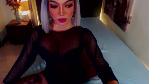 Snapshot of midnightscentxx chatting on 09-27-25, 06:40 KATE online show from 09-27-25, 06:40