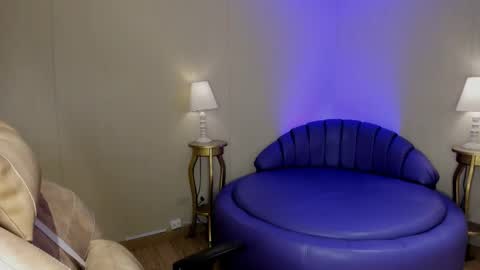 Call Me Blue   ONLINE GTM -5 7001400 online show from 01-05-26, 08:12