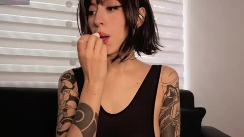 midori__san online show from 04-22-26, 02:29