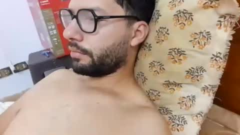 Snapshot of midoumas1 chatting on 09-15-25, 10:26 Sam online show from 09-15-25, 10:26