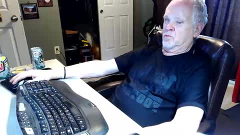 midwestdad09 online show from 03-27-26, 06:51