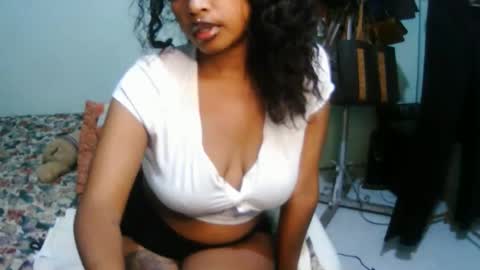 Snapshot of miel_07 chatting on 03-14-26, 06:13 miel_07 online show from 03-14-26, 06:13