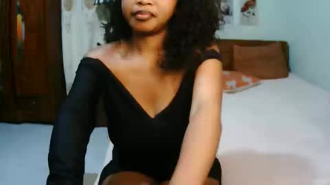 miel_07 online show from 04-09-26, 07:25