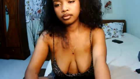 miel_07 online show from 05-17-26, 08:16