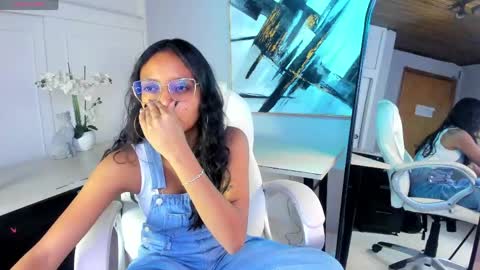 Snapshot of miel_ambar chatting on 04-28-26, 03:39 miel_ambar online show from 04-28-26, 03:39