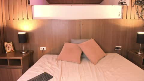 miel_gomez online show from 04-16-26, 09:39